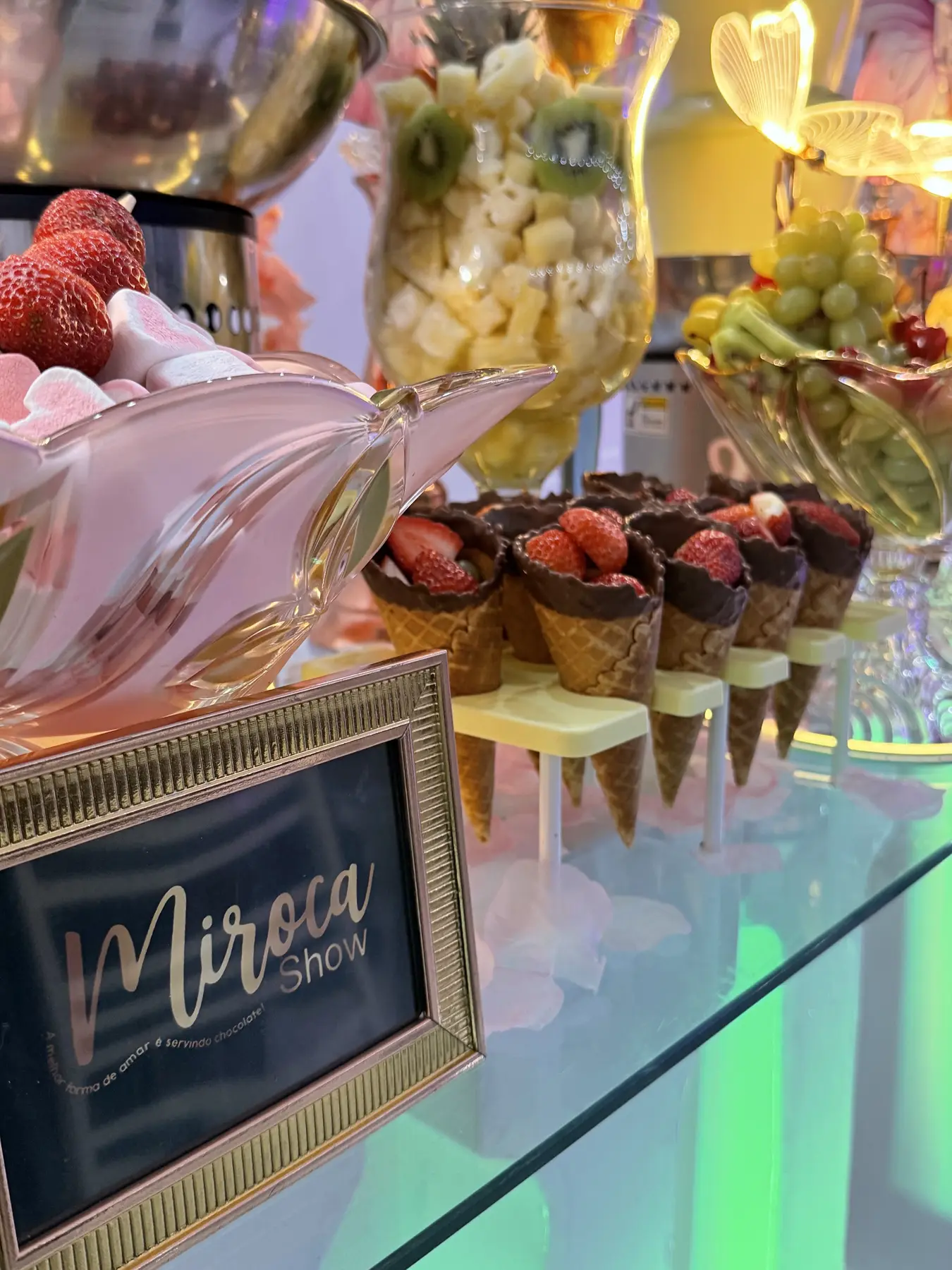 Doces com frutas na estação Miroca Show